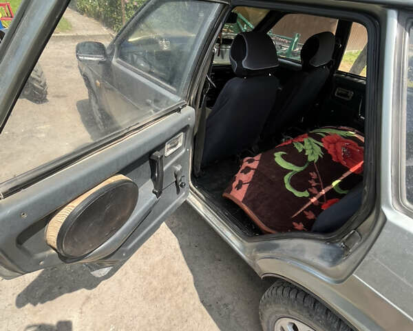 Сірий ВАЗ 2109, об'ємом двигуна 1.5 л та пробігом 64 тис. км за 1420 $, фото 11 на Automoto.ua