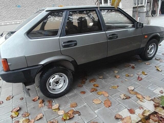 Серый ВАЗ 2109, объемом двигателя 0 л и пробегом 100 тыс. км за 650 $, фото 2 на Automoto.ua