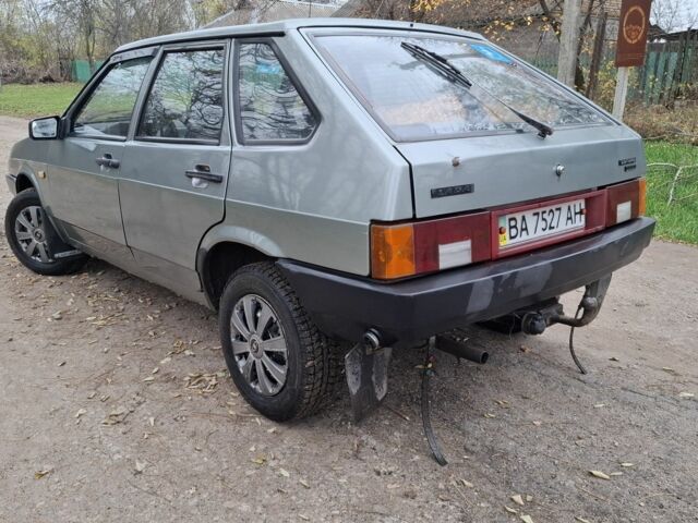 Серый ВАЗ 2109, объемом двигателя 1.5 л и пробегом 76 тыс. км за 1408 $, фото 2 на Automoto.ua