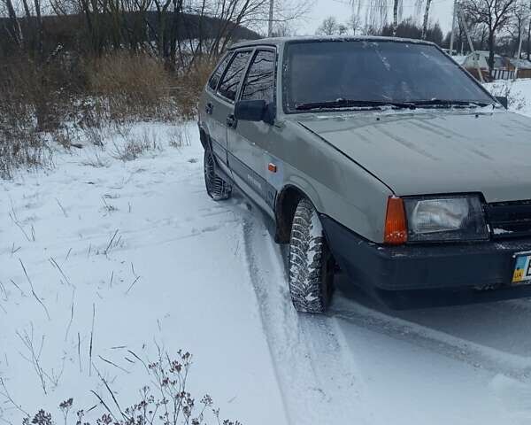 Серый ВАЗ 2109, объемом двигателя 1.5 л и пробегом 307 тыс. км за 900 $, фото 2 на Automoto.ua