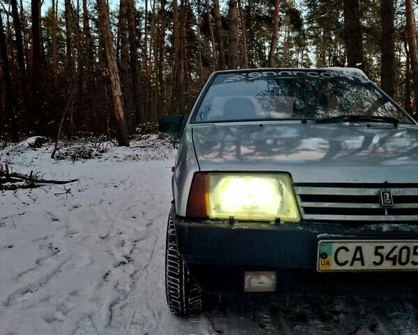 Серый ВАЗ 2109, объемом двигателя 1.5 л и пробегом 50 тыс. км за 1400 $, фото 2 на Automoto.ua