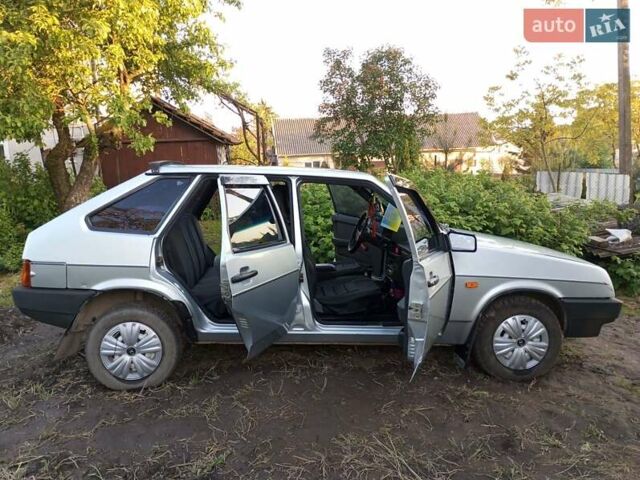 Серый ВАЗ 2109, объемом двигателя 1.5 л и пробегом 143 тыс. км за 1400 $, фото 4 на Automoto.ua