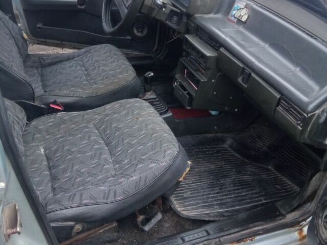 Серый ВАЗ 2109, объемом двигателя 1.5 л и пробегом 200 тыс. км за 287 $, фото 6 на Automoto.ua