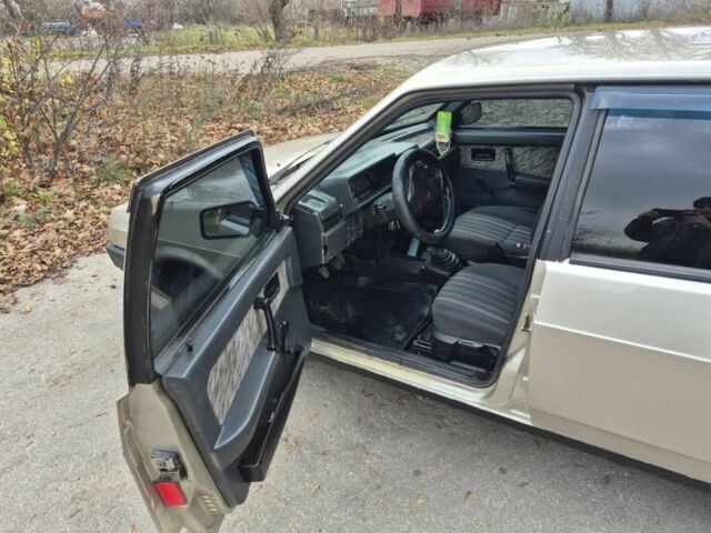 Серый ВАЗ 2109, объемом двигателя 1.5 л и пробегом 100 тыс. км за 1300 $, фото 1 на Automoto.ua