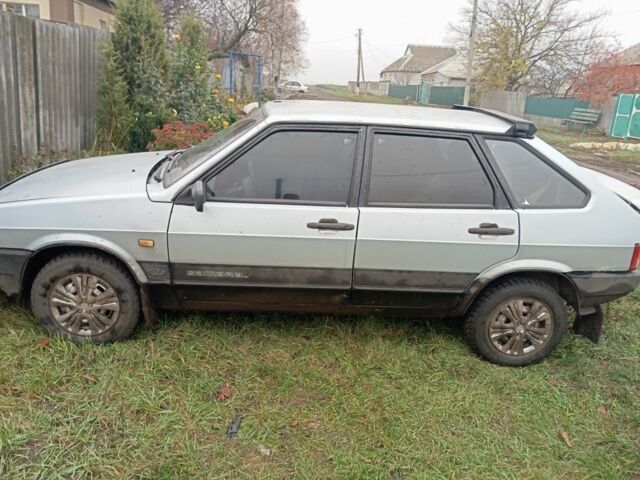 Серый ВАЗ 2109, объемом двигателя 1.5 л и пробегом 300 тыс. км за 596 $, фото 2 на Automoto.ua