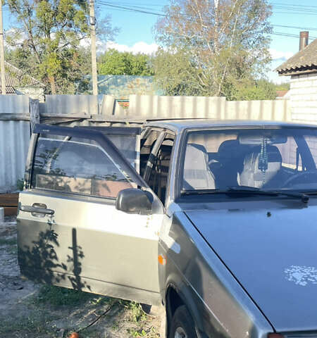 ВАЗ 2109 2000 у Змиеве на Automoto.ua Сірий ВАЗ 2109, об'ємом двигуна 1.5 л та пробігом 250 тис. км за 1200 $, фото 5 на Automoto.ua