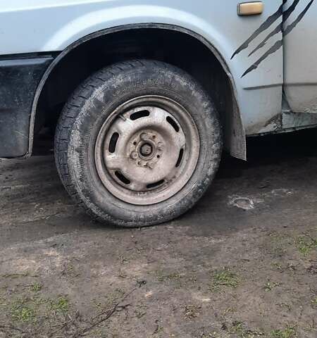 Серый ВАЗ 2109, объемом двигателя 1 л и пробегом 280 тыс. км за 1184 $, фото 3 на Automoto.ua