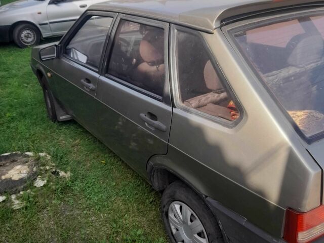 Серый ВАЗ 2109, объемом двигателя 1.5 л и пробегом 140 тыс. км за 1400 $, фото 2 на Automoto.ua