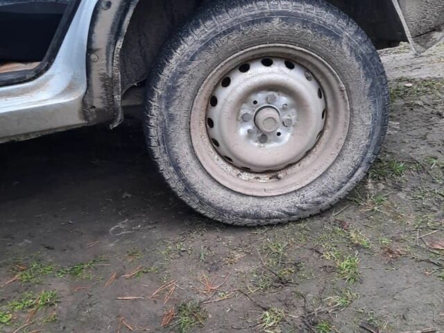 Серый ВАЗ 2109, объемом двигателя 1 л и пробегом 280 тыс. км за 1184 $, фото 3 на Automoto.ua