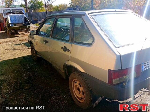 ВАЗ 2109 2000 в Николаеве на Automoto.ua Серый ВАЗ 2109, объемом двигателя 1.5 л и пробегом 0 тыс. км за 800 $, фото 4 на Automoto.ua