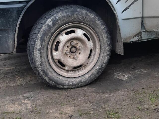 Серый ВАЗ 2109, объемом двигателя 1 л и пробегом 280 тыс. км за 1184 $, фото 4 на Automoto.ua