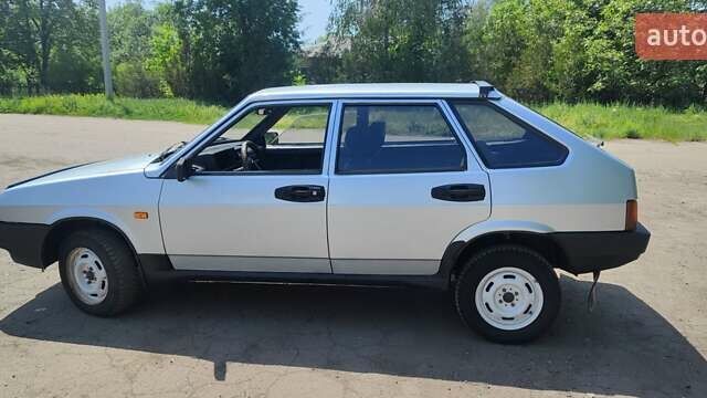 Серый ВАЗ 2109, объемом двигателя 1.5 л и пробегом 250 тыс. км за 1100 $, фото 3 на Automoto.ua