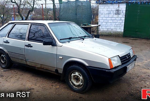 Серый ВАЗ 2109, объемом двигателя 1.5 л и пробегом 222 тыс. км за 1000 $, фото 1 на Automoto.ua
