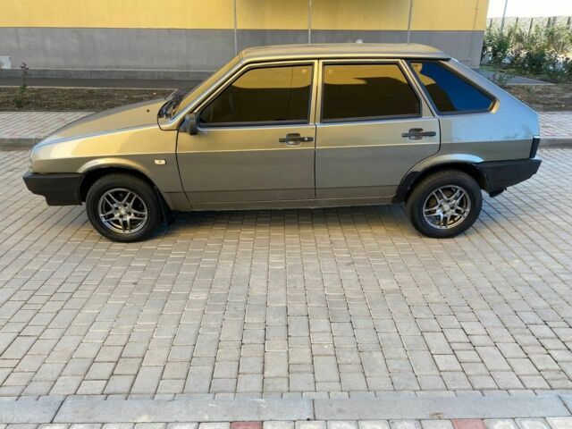 ВАЗ 2109 2001 в Одессе на Automoto.ua Серый ВАЗ 2109, объемом двигателя 1.5 л и пробегом 200 тыс. км за 1950 $, фото 8 на Automoto.ua