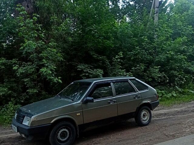 Серый ВАЗ 2109, объемом двигателя 1.5 л и пробегом 200 тыс. км за 750 $, фото 1 на Automoto.ua