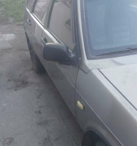 Серый ВАЗ 2109, объемом двигателя 1.5 л и пробегом 250 тыс. км за 600 $, фото 1 на Automoto.ua