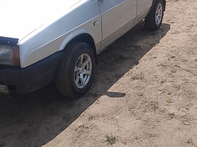 Серый ВАЗ 2109, объемом двигателя 1.5 л и пробегом 418 тыс. км за 1800 $, фото 3 на Automoto.ua