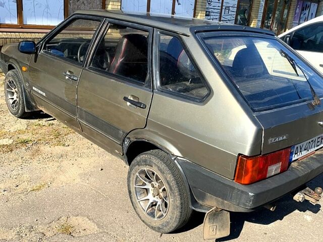 ВАЗ 2109 2001 в Первомайском на Automoto.ua Серый ВАЗ 2109, объемом двигателя 1.5 л и пробегом 205 тыс. км за 1190 $, фото 2 на Automoto.ua