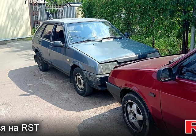 Серый ВАЗ 2109, объемом двигателя 1.5 л и пробегом 300 тыс. км за 1000 $, фото 3 на Automoto.ua