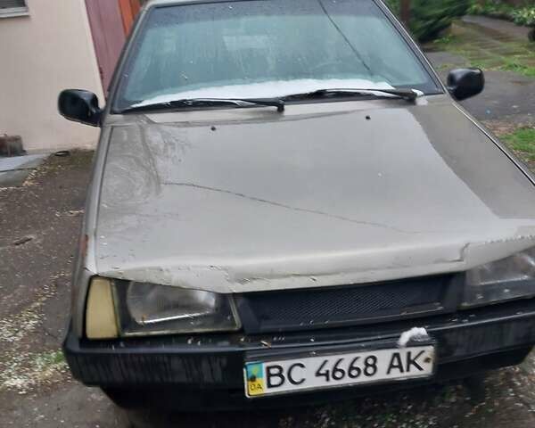 Серый ВАЗ 2109, объемом двигателя 1.5 л и пробегом 250 тыс. км за 600 $, фото 5 на Automoto.ua