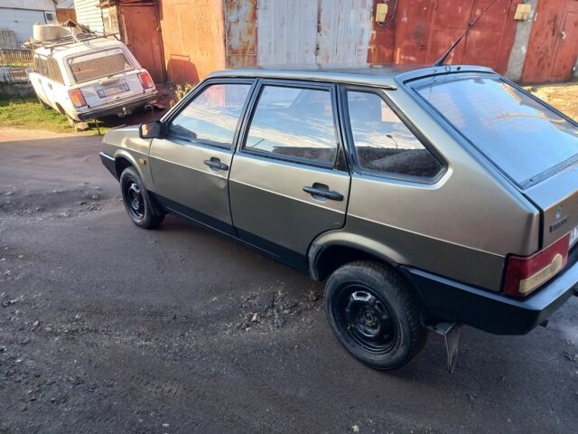 Серый ВАЗ 2109, объемом двигателя 1.5 л и пробегом 252 тыс. км за 800 $, фото 4 на Automoto.ua