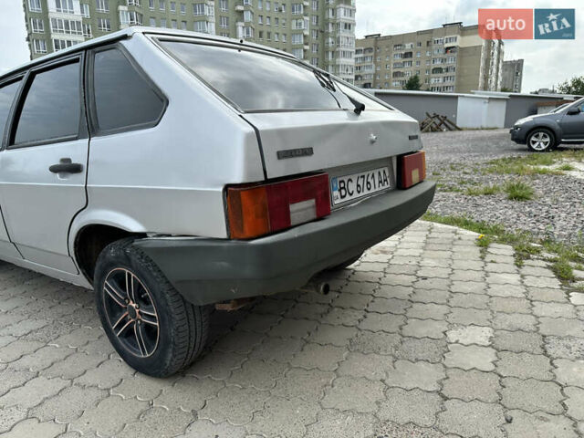 Серый ВАЗ 2109, объемом двигателя 1.5 л и пробегом 235 тыс. км за 1200 $, фото 2 на Automoto.ua