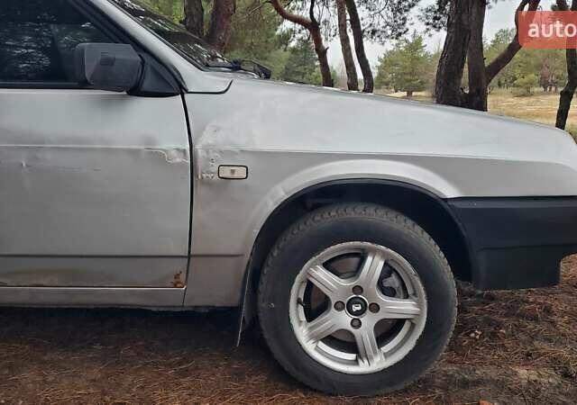 Серый ВАЗ 2109, объемом двигателя 1.5 л и пробегом 200 тыс. км за 1500 $, фото 18 на Automoto.ua