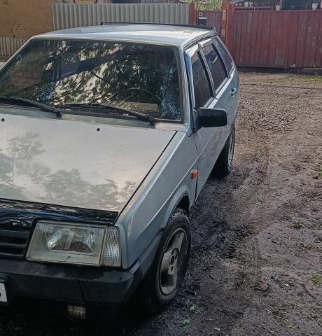 Серый ВАЗ 2109, объемом двигателя 0 л и пробегом 169 тыс. км за 835 $, фото 1 на Automoto.ua