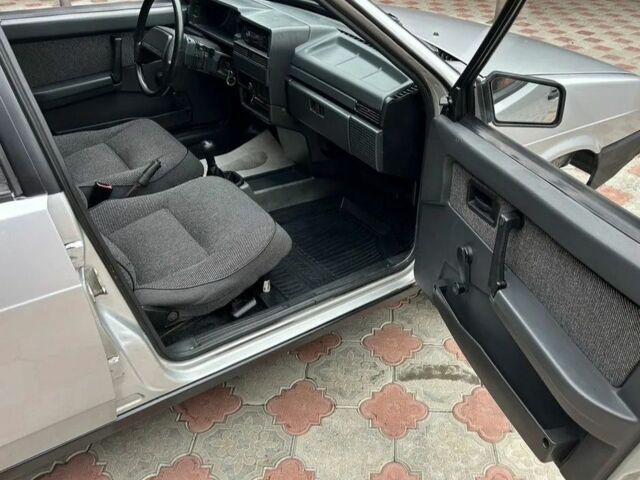 Серый ВАЗ 2109, объемом двигателя 1.5 л и пробегом 289 тыс. км за 1000 $, фото 6 на Automoto.ua