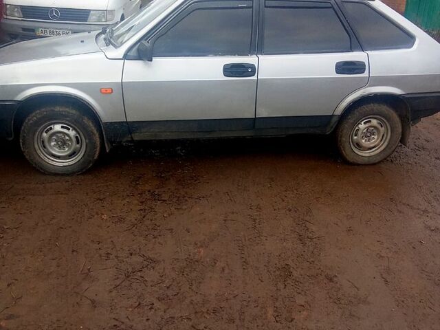 Серый ВАЗ 2109, объемом двигателя 1.5 л и пробегом 56 тыс. км за 950 $, фото 2 на Automoto.ua