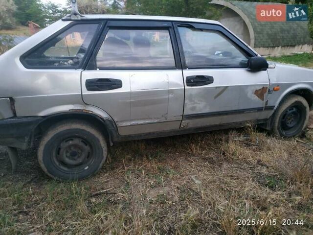 Серый ВАЗ 2109, объемом двигателя 1.5 л и пробегом 340 тыс. км за 550 $, фото 4 на Automoto.ua