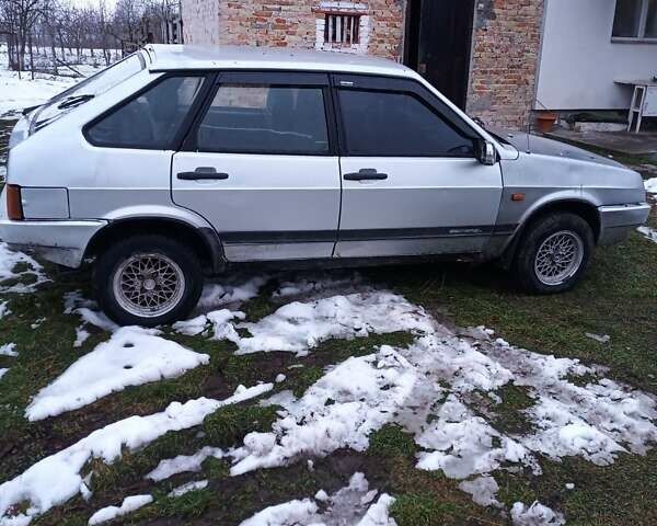 Серый ВАЗ 2109, объемом двигателя 1.5 л и пробегом 300 тыс. км за 1300 $, фото 3 на Automoto.ua