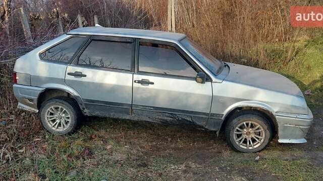 ВАЗ 2109 2002 в Черновцах на Automoto.ua Серый ВАЗ 2109, объемом двигателя 1.5 л и пробегом 130 тыс. км за 900 $, фото 2 на Automoto.ua