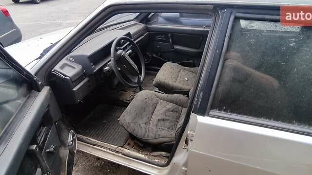 Серый ВАЗ 2109, объемом двигателя 1.5 л и пробегом 300 тыс. км за 1050 $, фото 5 на Automoto.ua