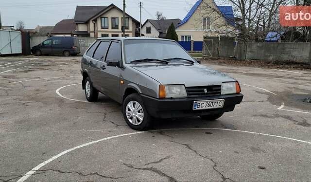 Серый ВАЗ 2109, объемом двигателя 1.5 л и пробегом 100 тыс. км за 800 $, фото 1 на Automoto.ua