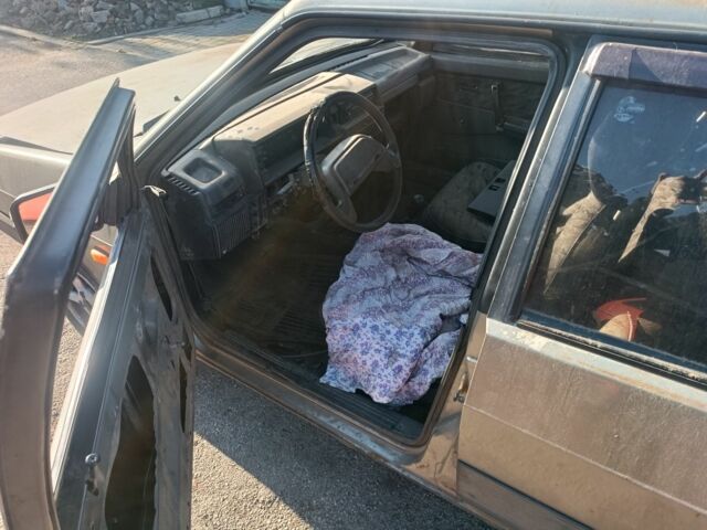 Серый ВАЗ 2109, объемом двигателя 1.5 л и пробегом 555 тыс. км за 418 $, фото 3 на Automoto.ua