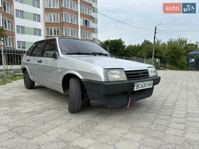 Серый ВАЗ 2109, объемом двигателя 1.5 л и пробегом 235 тыс. км за 1200 $, фото 1 на Automoto.ua