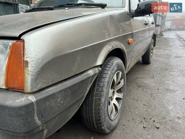 Серый ВАЗ 2109, объемом двигателя 1.5 л и пробегом 225 тыс. км за 700 $, фото 10 на Automoto.ua