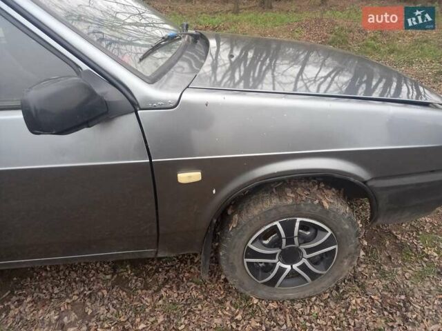 Сірий ВАЗ 2109, об'ємом двигуна 1.5 л та пробігом 304 тис. км за 1400 $, фото 2 на Automoto.ua