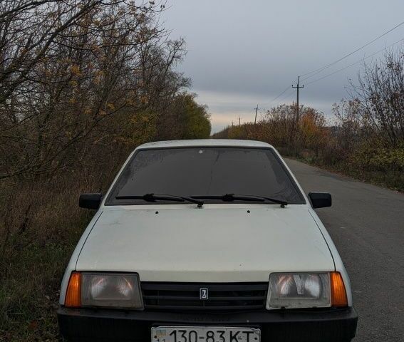 Серый ВАЗ 2109, объемом двигателя 1 л и пробегом 349 тыс. км за 784 $, фото 6 на Automoto.ua