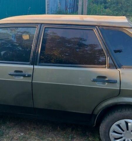 Серый ВАЗ 2109, объемом двигателя 1.5 л и пробегом 250 тыс. км за 1073 $, фото 3 на Automoto.ua