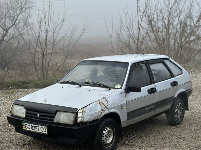 Серый ВАЗ 2109, объемом двигателя 1.5 л и пробегом 280 тыс. км за 550 $, фото 2 на Automoto.ua