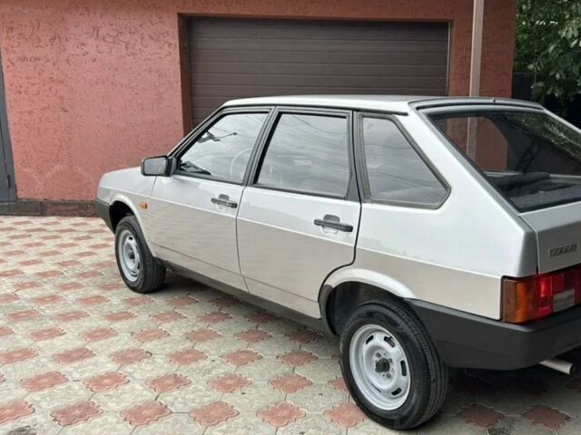 Серый ВАЗ 2109, объемом двигателя 1.5 л и пробегом 289 тыс. км за 1000 $, фото 2 на Automoto.ua