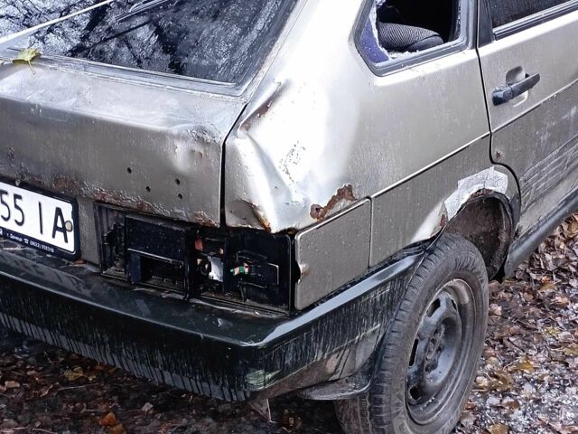 Серый ВАЗ 2109, объемом двигателя 1.5 л и пробегом 219 тыс. км за 367 $, фото 3 на Automoto.ua