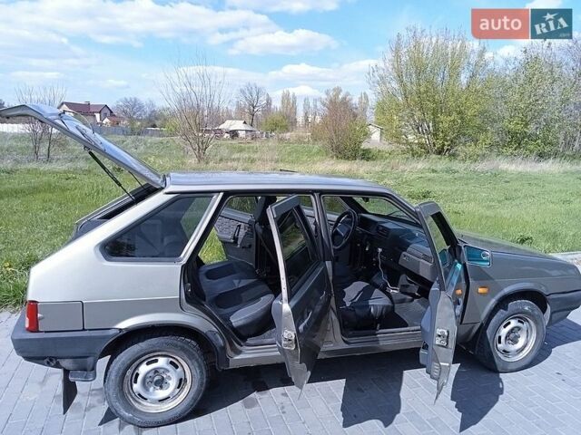 Серый ВАЗ 2109, объемом двигателя 1.5 л и пробегом 290 тыс. км за 1900 $, фото 10 на Automoto.ua