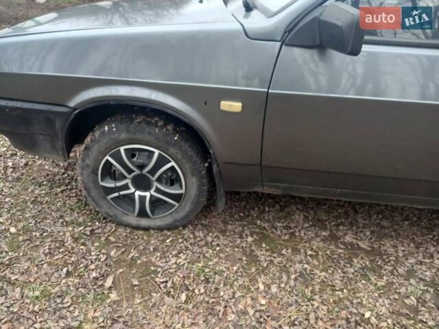 Сірий ВАЗ 2109, об'ємом двигуна 1.5 л та пробігом 304 тис. км за 1400 $, фото 4 на Automoto.ua