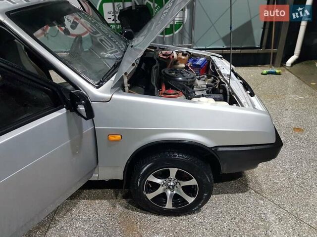 ВАЗ 2109 2003 в Черновцах на Automoto.ua Серый ВАЗ 2109, объемом двигателя 1.5 л и пробегом 200 тыс. км за 2100 $, фото 5 на Automoto.ua