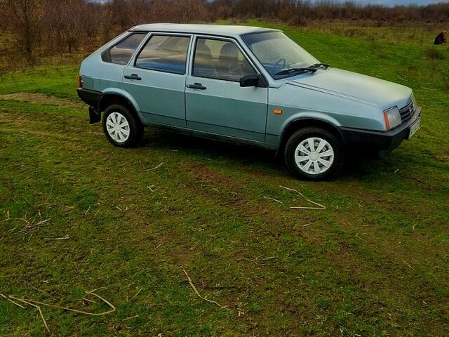 Сірий ВАЗ 2109, об'ємом двигуна 1.5 л та пробігом 300 тис. км за 1550 $, фото 6 на Automoto.ua