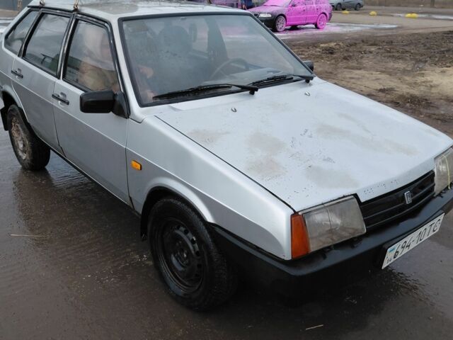 Серый ВАЗ 2109, объемом двигателя 0 л и пробегом 182 тыс. км за 1305 $, фото 3 на Automoto.ua