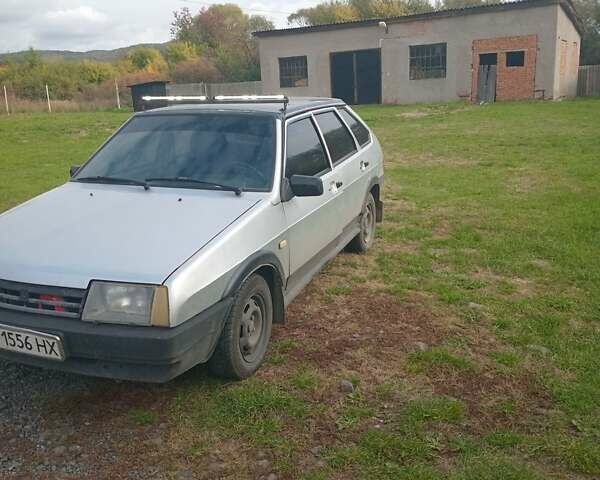 ВАЗ 2109 2003 в Мукачеве на Automoto.ua Серый ВАЗ 2109, объемом двигателя 1.5 л и пробегом 300 тыс. км за 850 $, фото 2 на Automoto.ua